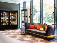 ibis Baden Neuenhof的休息区