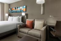 Hyatt Place New York City - Times Square客房内的一张或多张床位