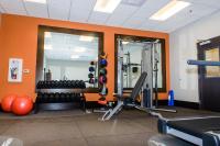 Holiday Inn Express Hotel & Suites Austin NW - Arboretum Area by IHG的健身中心和/或健身设施