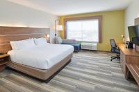 Holiday Inn Express & Suites El Paso East-Loop 375 by IHG客房内的一张或多张床位