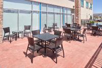Holiday Inn Express & Suites El Paso East-Loop 375 by IHG的阳台或露台