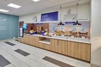 Holiday Inn Express & Suites El Paso East-Loop 375 by IHG的厨房或小厨房