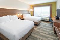 Holiday Inn Express & Suites El Paso East-Loop 375 by IHG客房内的一张或多张床位