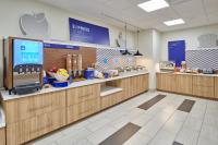 Holiday Inn Express & Suites El Paso East-Loop 375 by IHG的厨房或小厨房