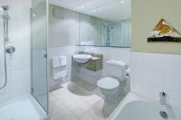 Rendezvous Heritage Hotel Queenstown的一间浴室