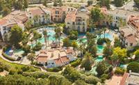 PortAventura Hotel Roulette - Includes unlimited access to PortAventura Park & 1 access to Ferrari Land内部或周边的泳池