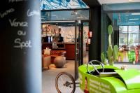 Apparthotel Le Hüb Grenoble餐厅或其他用餐的地方