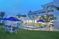 AVI Pangkor Beach Resort内部或周边的泳池