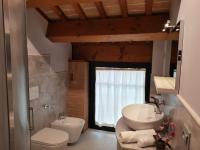 Agriturismo Cabrele的一间浴室
