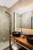 Lignum Suites Chania的一间浴室