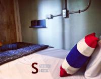 Station8 Hostel客房内的一张或多张床位