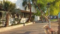SPNI Eilat Field School外面的花园