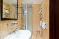 Boutique Hotel Puccini的一间浴室