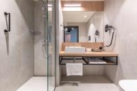 Park Inn by Radisson Vilnius Airport Hotel & Conference Centre的一间浴室