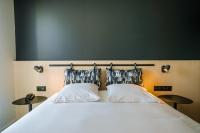 Live Hotels Bordeaux Lac客房内的一张或多张床位
