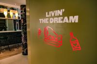 Live Hotels Bordeaux Lac的证书、奖牌、标识或其他文件