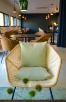 Live Hotels Bordeaux Lac的休息区