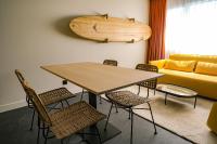 Live Hotels Bordeaux Lac的休息区