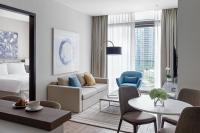 Jumeirah Living Marina Gate Dubai的休息区
