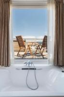B&B HOTEL Tarragona Centro Urbis的阳台或露台