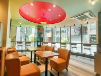 Hotel S-Presso Central的休息区