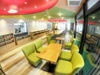 Hotel S-Presso Central的休息区