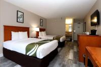 Quality Inn Miami Airport - Doral客房内的一张或多张床位