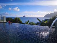 勒迪亚芒Vue exceptionnelle dans résidence de standing的海景游泳池