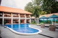 New Sunari Lovina Beach Resort内部或周边的泳池