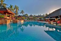 The Jayakarta Bali Beach Resort内部或周边的泳池