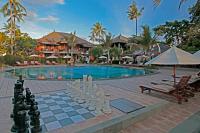 The Jayakarta Bali Beach Resort内部或周边的泳池