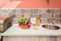 BOHO Bohemian Boutique Hotel的厨房或小厨房
