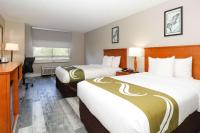 Quality Inn Miami Airport - Doral客房内的一张或多张床位