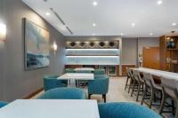 Wyndham Garden Miami International Airport的休息区