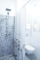 Stary Koszalin Hostel &amp; Hotel Services的一间浴室