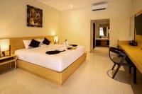 New Sunari Lovina Beach Resort客房内的一张或多张床位