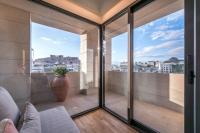 Niche Hotel Athens的阳台或露台