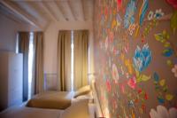 Hotel Bencidormi客房内的一张或多张床位