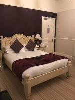 Lauriston &amp; Lawton Court Hotel客房内的一张或多张床位