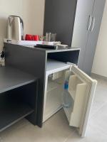 Hotel Etno Selo Timcevski的厨房或小厨房