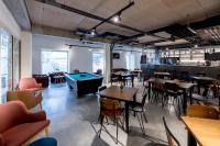 MEININGER Hotel Bordeaux Gare Saint-Jean的休息区