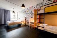 MEININGER Hotel Bordeaux Gare Saint-Jean客房内的一张或多张床位