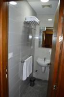 Royal Inn Residence的一间浴室
