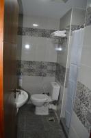 Royal Inn Residence的一间浴室