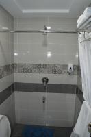 Royal Inn Residence的一间浴室