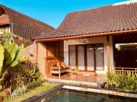 Uma Jala Villa Ubud内部或周边的泳池