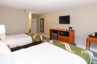 Quality Inn Miami Airport - Doral客房内的一张或多张床位