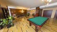 Hotel Leda Spa - Adults Only内的一张台球桌