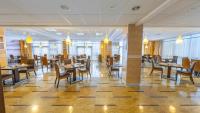 Hotel Leda Spa - Adults Only餐厅或其他用餐的地方