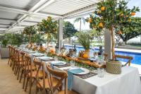 Cairns Harbourside Hotel内部或周边的泳池